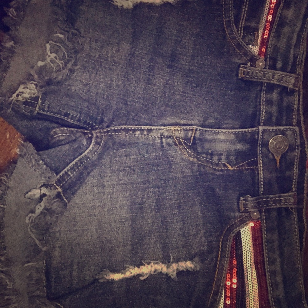 blue jean shorts and #savetheturtles shirts!!!